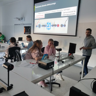 Zajęcia w pracowni fizycznej