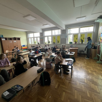 Zajęcia na temat bezpieczeństwa w sieci, w wykonaniu uczennicy klasy szóstej