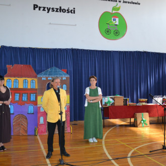 wręczenie nagród za zbiórkę nakretek (1)