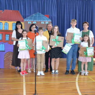 wręczenie nagród za zbiórkę nakretek (4)