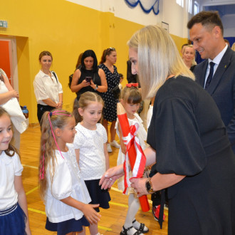 pasowanie uczniów klas pierwszych (1)