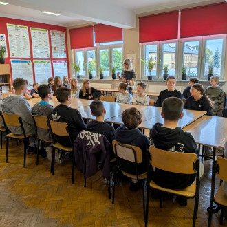 Debata w wykonaniu uczniów klas 4-8