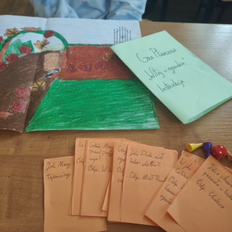 Kolorowa plansza i karty do gry