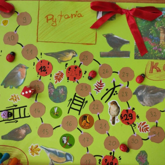 Plansza do gry wykonana przez uczniów