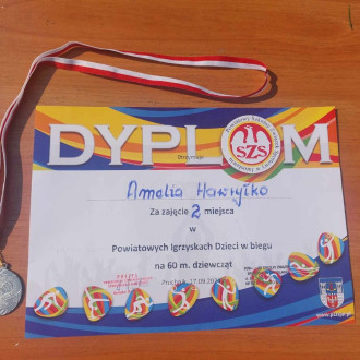Dyplom za II miejsce w biegu na 60m